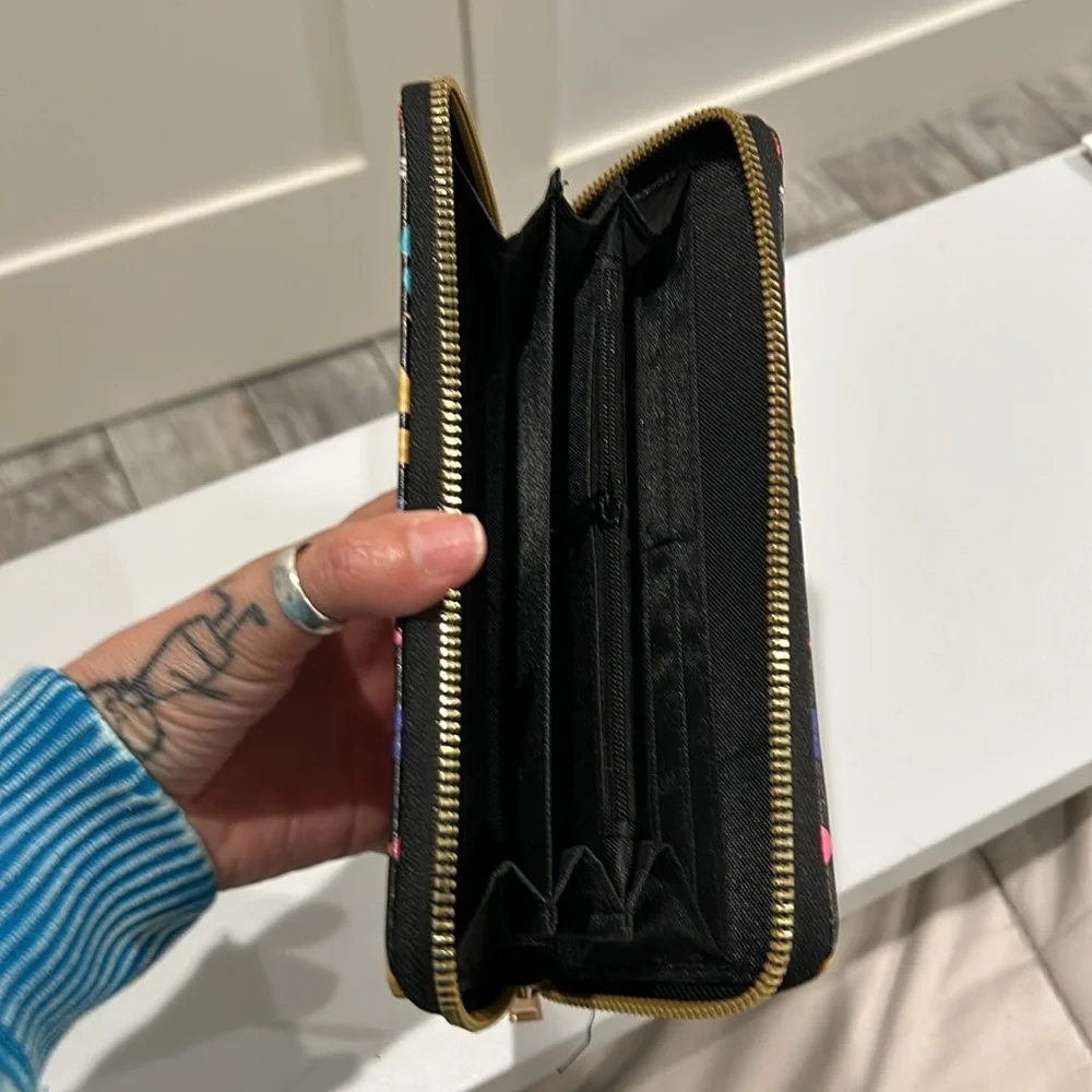 Wallet - Picture 2 of 4